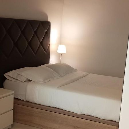 Apartamentos Marina Beach バレンシア エクステリア 写真